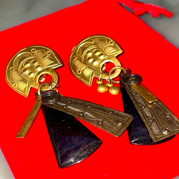 Gold Dangle Earring Pair - Picture 8 of 8